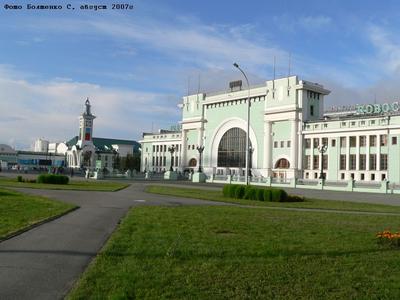 Станция Новосибирск-Главный. Пригородный вокзал. Вид из города —  Railwayz.info