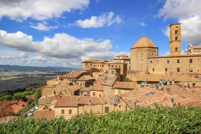 Volterra, Italy: The Etruscan City in Tuscany! - PlacesofJuma
