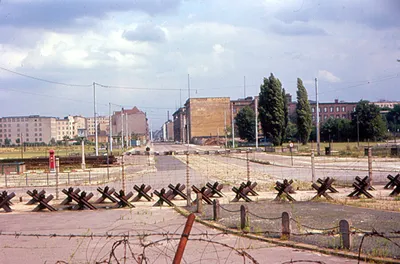 Восточный Берлин Группа Плоский Стоковые Фотографии | FreeImages