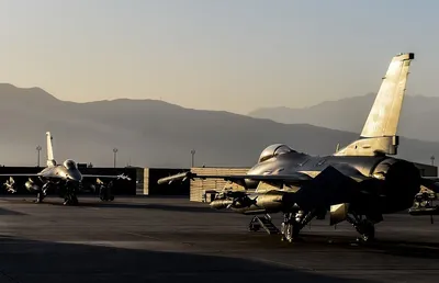 F-16 ВВС США разбился у побережья Южной Кореи, пилот катапультировался