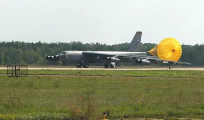 Американский бомбардировщик B-52 вернулся в состав ВВС США с «кладбища  самолётов» — Ferra.ru