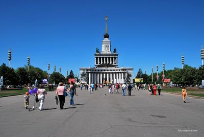 ВВЦ ВДНХ Центральный Павильон 1. Россия Москва Фотография, картинки,  изображения и сток-фотография без роялти. Image 40089618