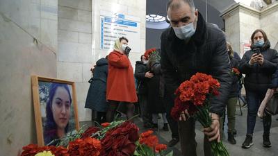 Взрыв в метро Санкт-Петербурга: Путин возложил цветы у станции  «Технологический институт» — РТ на русском