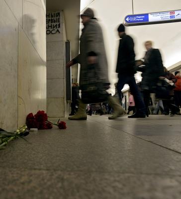 Первое видео взрыва в метро Санкт-Петербурга | Факты ICTV