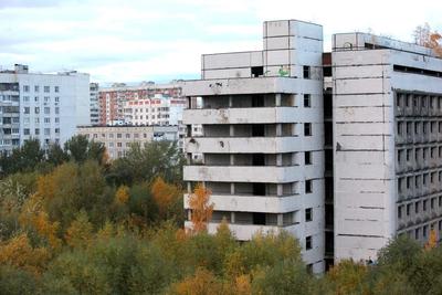 В Екатеринбурге начали сносить заброшенную больницу скорой помощи в Зеленой  роще 23 ноября 2022 г. - 23 ноября 2022 - Е1.ру
