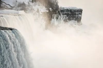 В США частично замерз Ниагарский водопад | Газета «День»