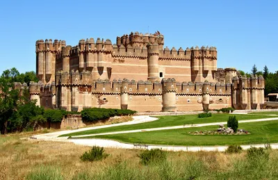 Замки Испании - Loare в Арагоне Стоковое Изображение - изображение  насчитывающей серии, строя: 62087159