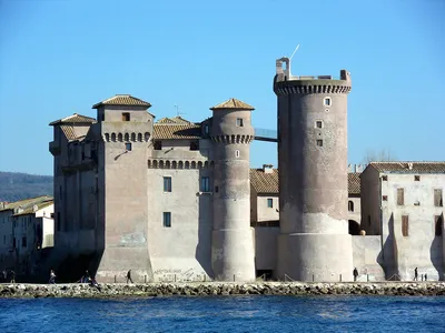 Замок в Абруццо, Италия – Агентство недвижимости в Италии – Треви Элит