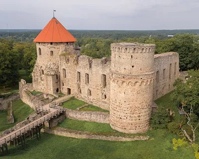 Рыцарские замки Латвии: топ-5 от местного жителя