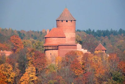 Где стоит побывать этим летом: карта замков и поместий Латвии - Chayka.lv