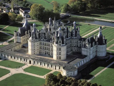 Замок Пиерфон (Pierrefonds), Франция | Beautiful castles, Castle, Fairytale  castle