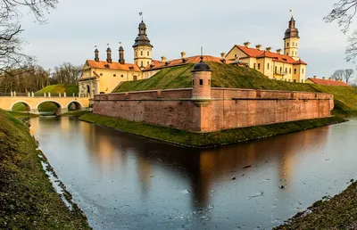Замки Беларуси: средневековые замки и крепости Беларуси, фото с названиями,  описание