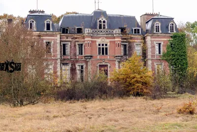 6,5 тысячи человек скинулись и купили замок во Франции | Пикабу