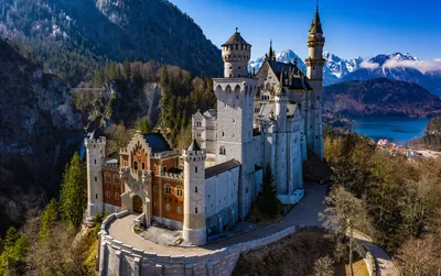 Замок нойшванштайн в германии | Премиум Фото