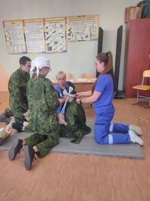 В Казани военнослужащие Росгвардии провели для школьников военно-спортивную  игру «Зарница»