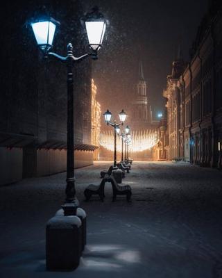 Вечерняя заснеженная Москва» — создано в Шедевруме