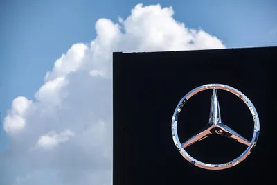 Двое погибли в результате стрельбы на заводе Mercedes-Benz в Германии