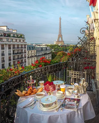 Завтрак в Париже фото