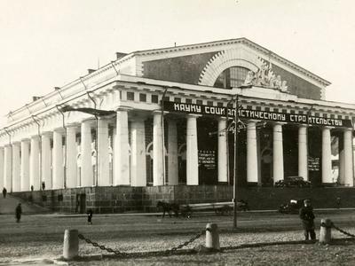 Здание Биржи в Петербурге примет свое первое мероприятие после ремонта -  ТАСС