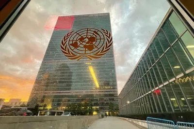 Здание ООН в Нью-Йорке редакционное стоковое фото. изображение  насчитывающей зодчества - 71083528