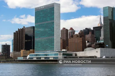 Всемирно известные здания: штаб-квартира ООН в Нью-Йорке