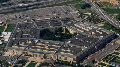 США Пентагон увиденный сверху Редакционное Стоковое Изображение -  изображение насчитывающей строя, отдел: 60565224