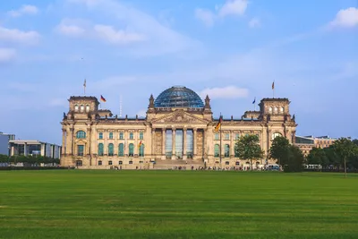 Здание Рейхстага В Берлине — стоковые фотографии и другие картинки  Bundestag - iStock
