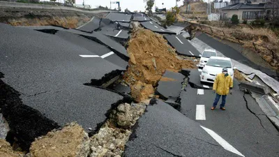 На Аляске объявлен режим ЧС после мощного землетрясения: повреждены дома,  дороги, мосты - Delfi RU