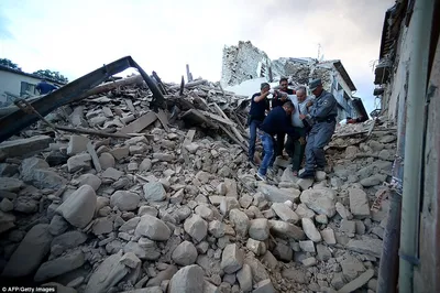 На юге Италии произошло разрушительное землетрясение магнитудой 6,8 балла -  Знаменательное событие