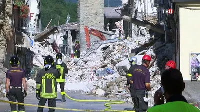 Новое землетрясение уничтожило средневековый город в Италии // Новости НТВ
