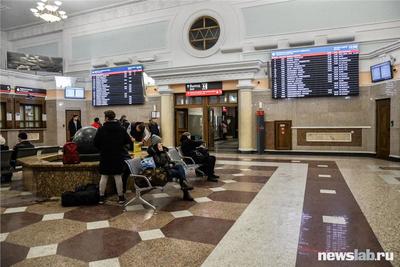 File:Фонтан внутри вокзала станции Красноярск-Пассажирский.JPG - Wikimedia  Commons