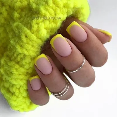 2019 Маникюр жёлтый френч 32 фото дизайна ногтей | Sweater nails, Gel  nails, French nails