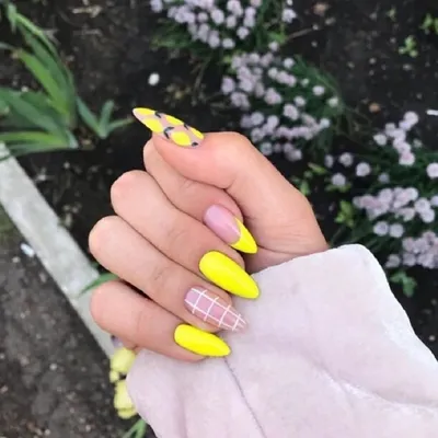 2019 Маникюр жёлтый френч 32 фото дизайна ногтей | Modern nails, Yellow  nails, Perfect nails