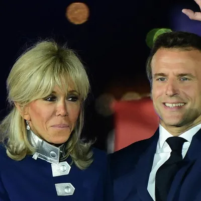 Жена президента Франции отказалась от подтяжки лица и коротких юбок: Брижит  Макрон в апреле 65 лет | Подтяжки, Лето, Президенты