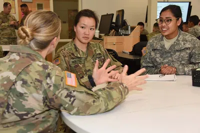 Южное командование Вооруженных сил США впервые возглавила женщина |  ShareAmerica