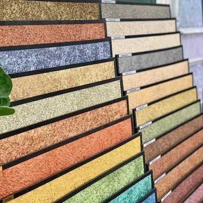 Бесшовные жидкие обои 😍 Популярный оттенок коллекции АртДизайн в зале ✨  Экологичный состав, отлично скрывают неровности стен. Более 600… | Instagram