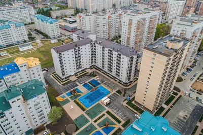 Семь вершин\" - это жилой комплекс комфорт-класса, который находится в  микрорайоне Гидростроителей в Краснодаре. Услуги риэлторов агентства дан  недвижимость.
