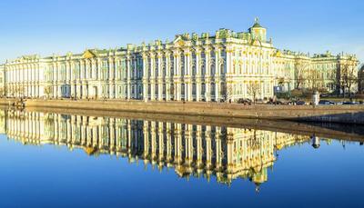 Зимний дворец в Петербурге перекрасят в 2023 году. Metro