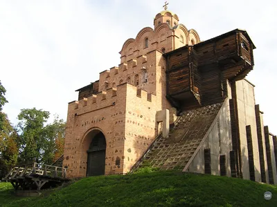 Золотые Ворота - уникальний памятник древней Руси