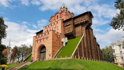 БЦ «Золотые Ворота» 🏢 Бизнес-центр Golden Gate в Москве по адресу:  Энтузиастов бульвар 2