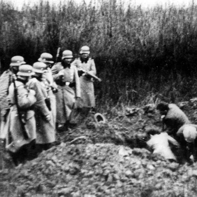 Из рассекреченных архивов: «Фашисты смазывали советским детям губы ядом,  сбрасывали их в яму и засыпали землей» - KP.RU